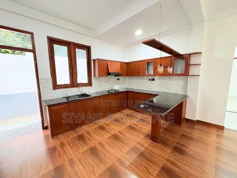 Luxury New House for Sale in Thalawathugoda