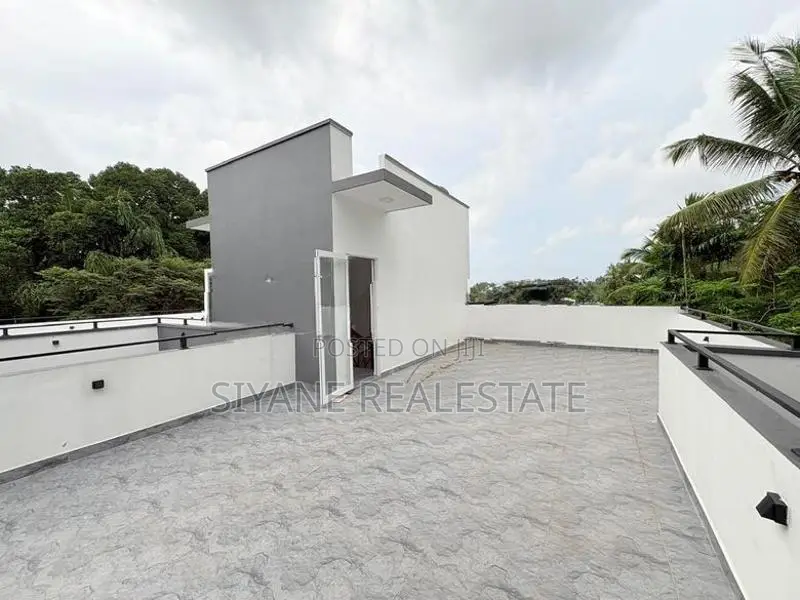 Luxury New House for Sale in Thalawathugoda