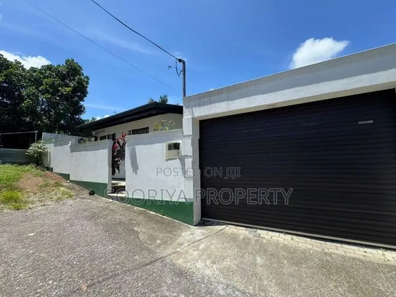 Beautiful Luxury New House for Sale in Piliyandala