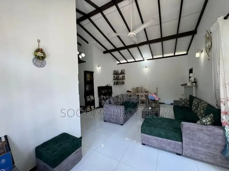 Beautiful Luxury New House for Sale in Piliyandala