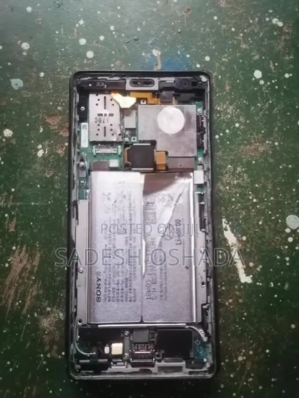 Sony Xperia XZ2 (Used)