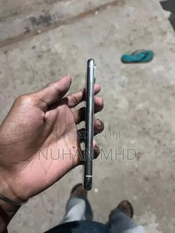Apple iPhone X (Used)