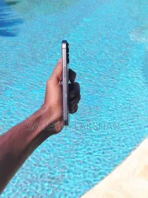 Apple iPhone 17 (Used)