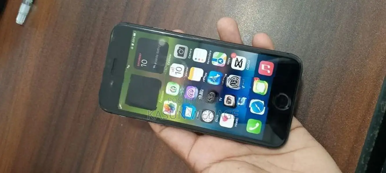 Apple iPhone 8 (Used)