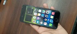 Apple iPhone 8 (Used)