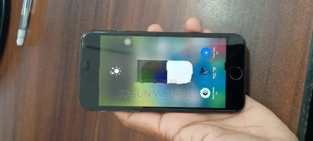 Apple iPhone 8 (Used)