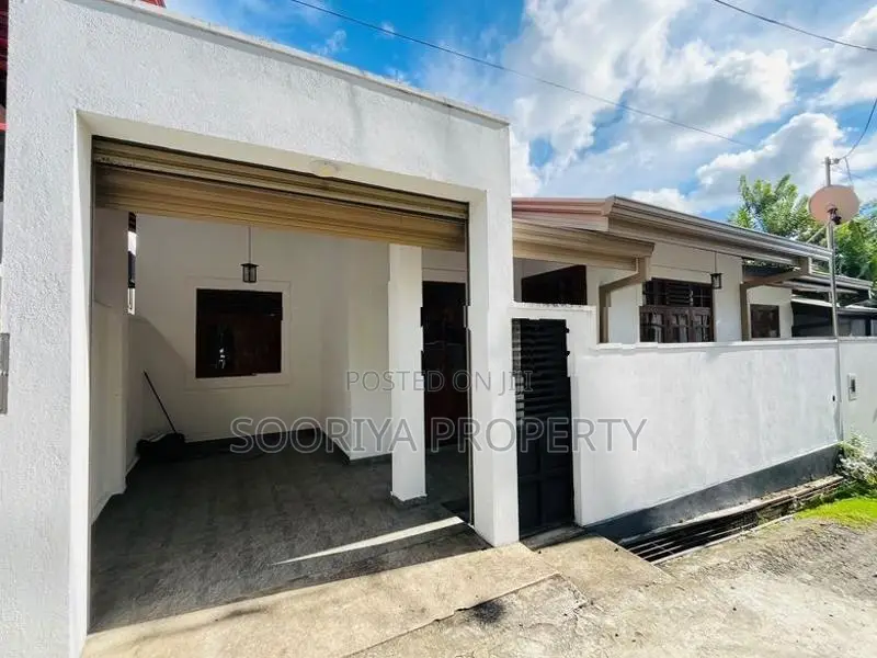 Luxury New House for Sale in Kesbewa