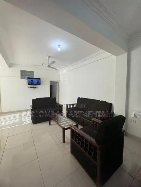 Colombo 05 3-Bedroom Furnished Apartment for Short-Term Stay – CSMP202