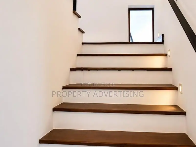 Battaramulla Pothuvarama Road Luxury House for Sale