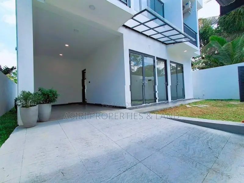 Brand New 4 Bedrooms House for Sale in Piliyandala Miriswaththa