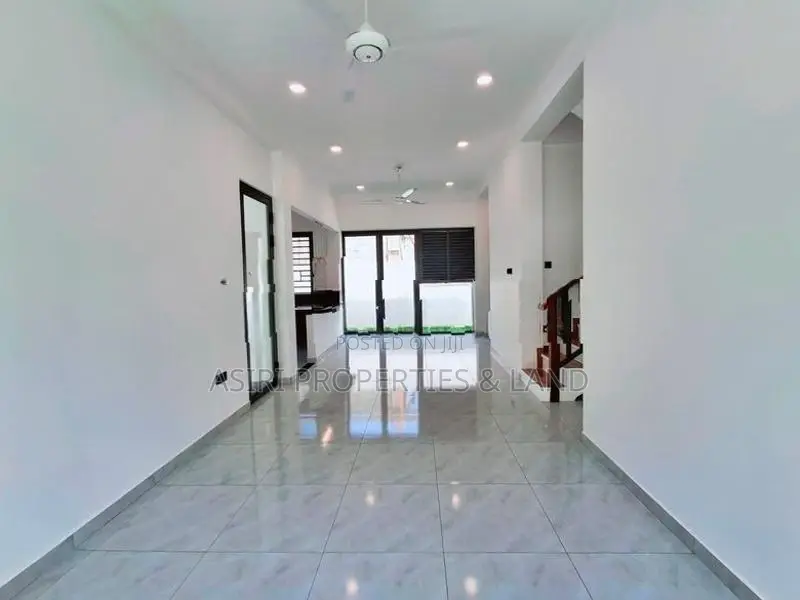 Brand New 4 Bedrooms House for Sale in Piliyandala Miriswaththa