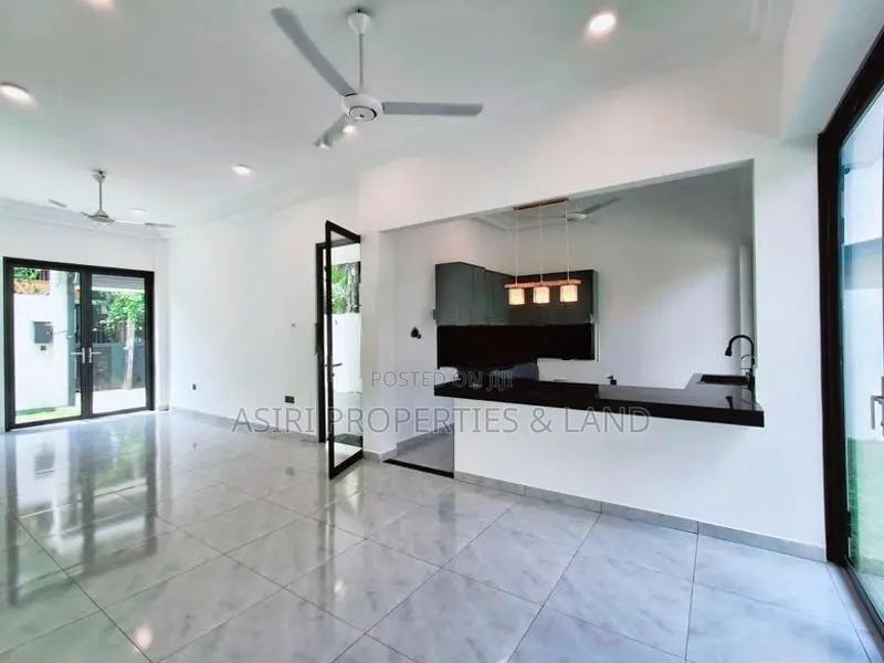 Brand New 4 Bedrooms House for Sale in Piliyandala Miriswaththa