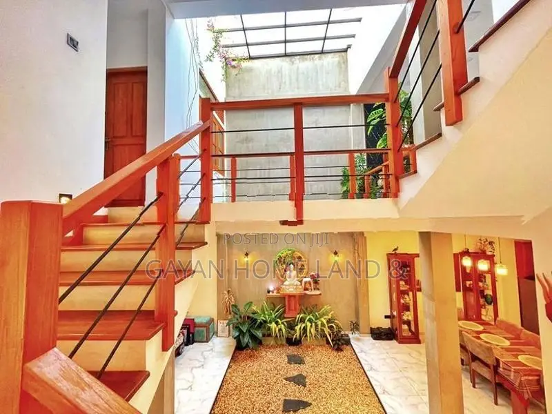 Luxury Three Storey House in Piliyandala Town Area. With Furnished