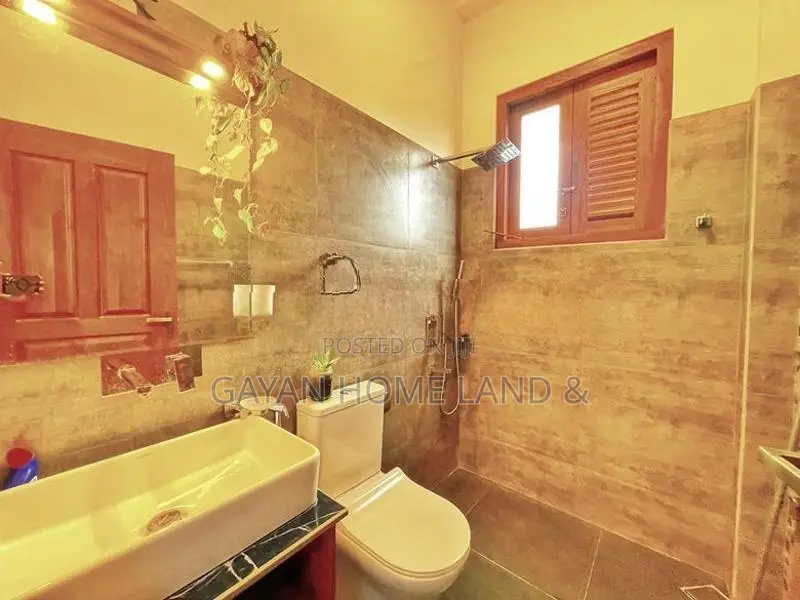 Luxury Three Storey House in Piliyandala Town Area. With Furnished