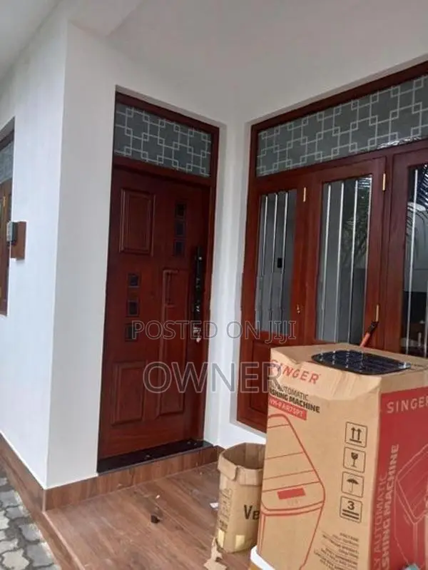 Luxury Air Condition Unit (full Furniture ) Rent Katunayake