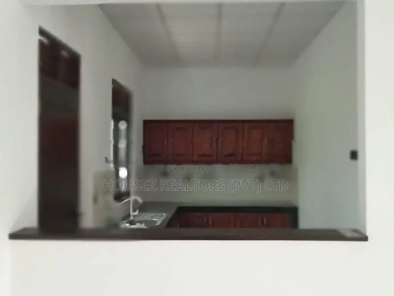 Modern Single-Storey House For Sale – Polgasowita