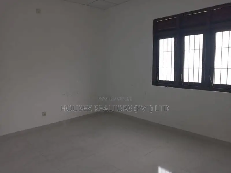 Modern Single-Storey House For Sale – Polgasowita