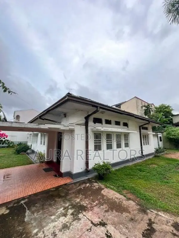 Land with House For Sale in Nugegoda (P-270)