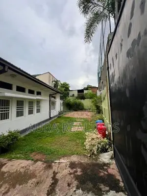 Land with House For Sale in Nugegoda (P-270)