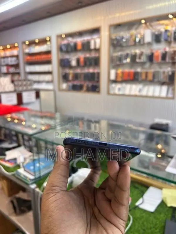 Vivo V50 (Used)