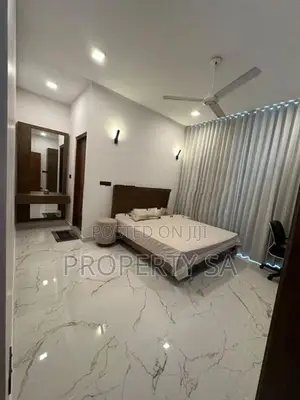 8 Bedroom Luxury House For Rent in Dehiwala with Swimming Pool