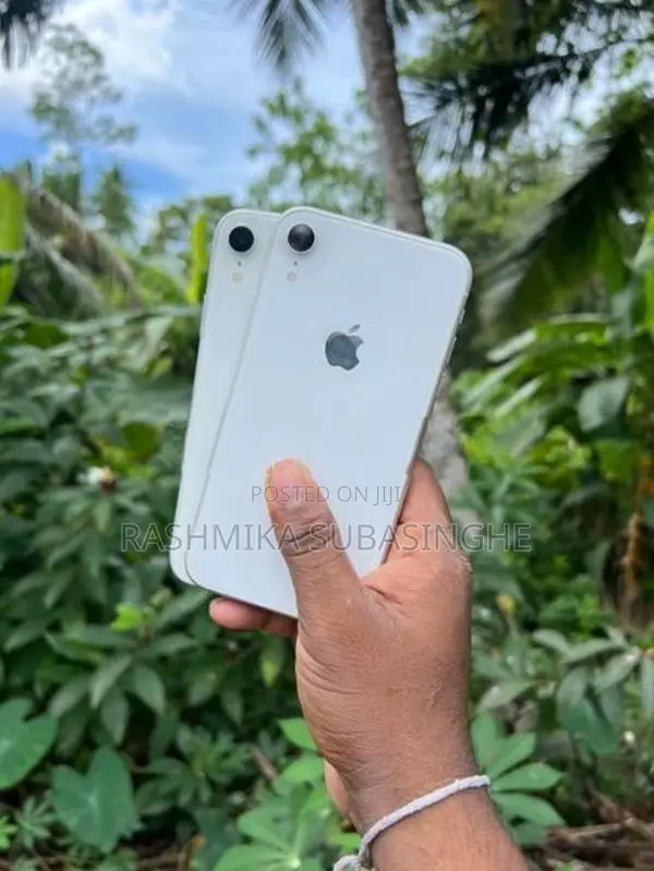 Apple iPhone XR (Used)