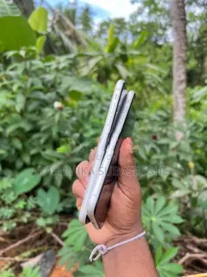 Apple iPhone XR (Used)