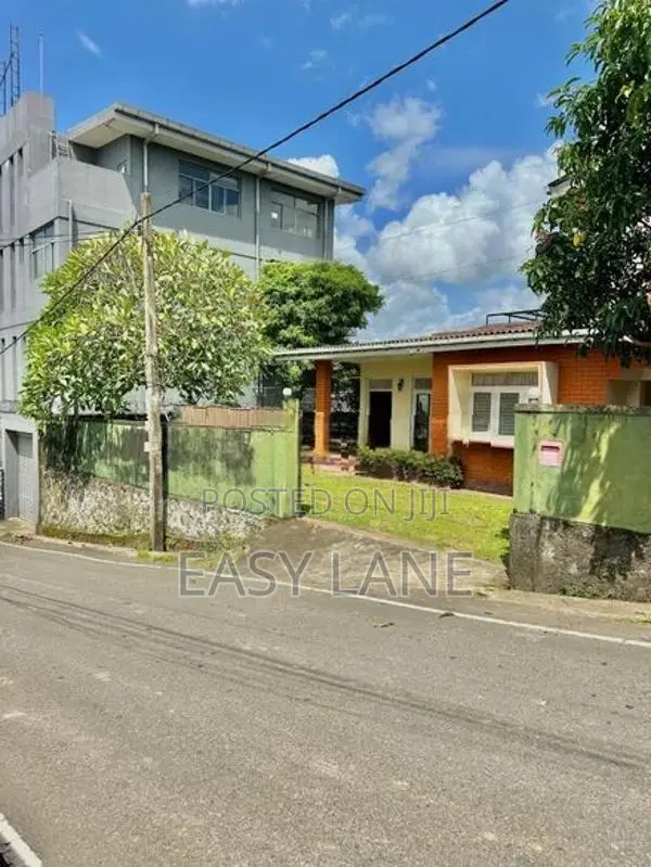 මාලඹේ නගරයෙන් පර්චස් 20.5ක අගනා ඉඩමක් සමඟ නිවසක් විකිණීමට