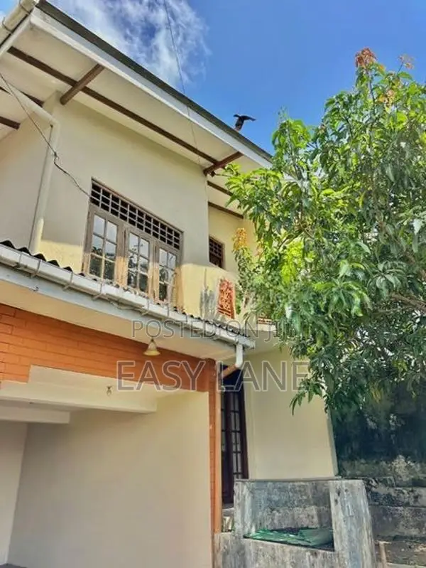 මාලඹේ නගරයෙන් පර්චස් 20.5ක අගනා ඉඩමක් සමඟ නිවසක් විකිණීමට
