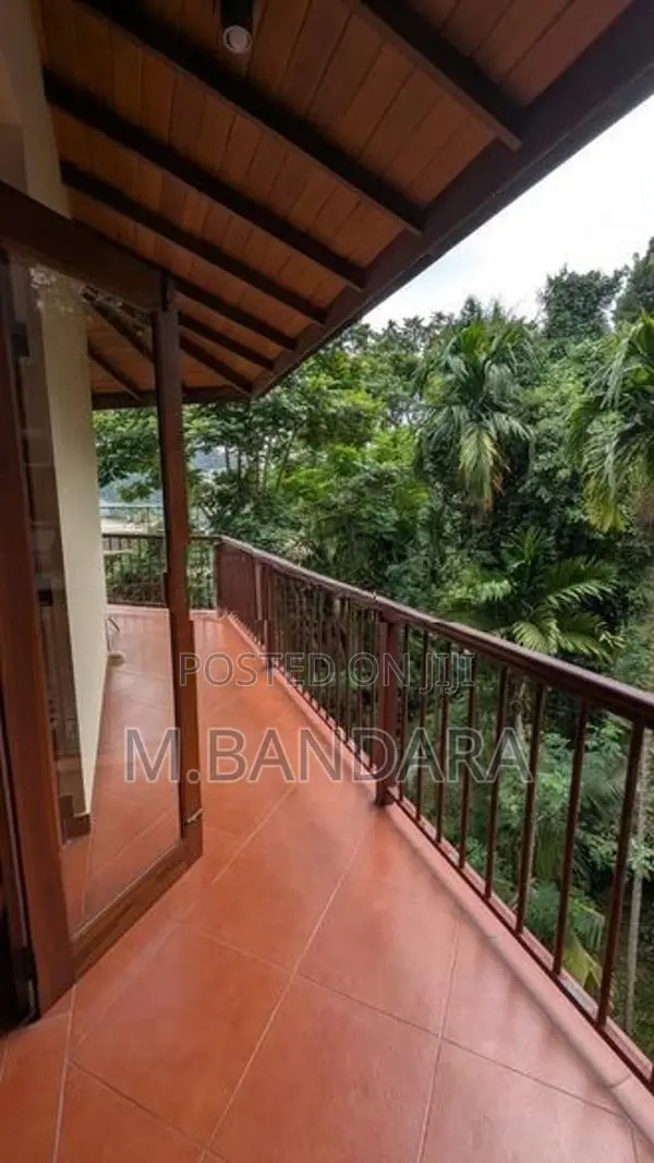 Luxury Apartment for Sale at Kandy Lake Round
