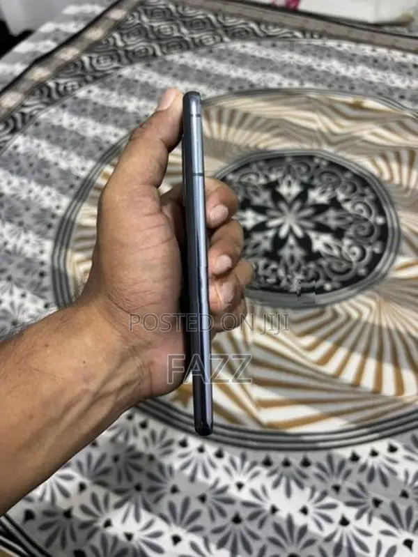 Samsung Galaxy S21 8GB 256GB (Used)
