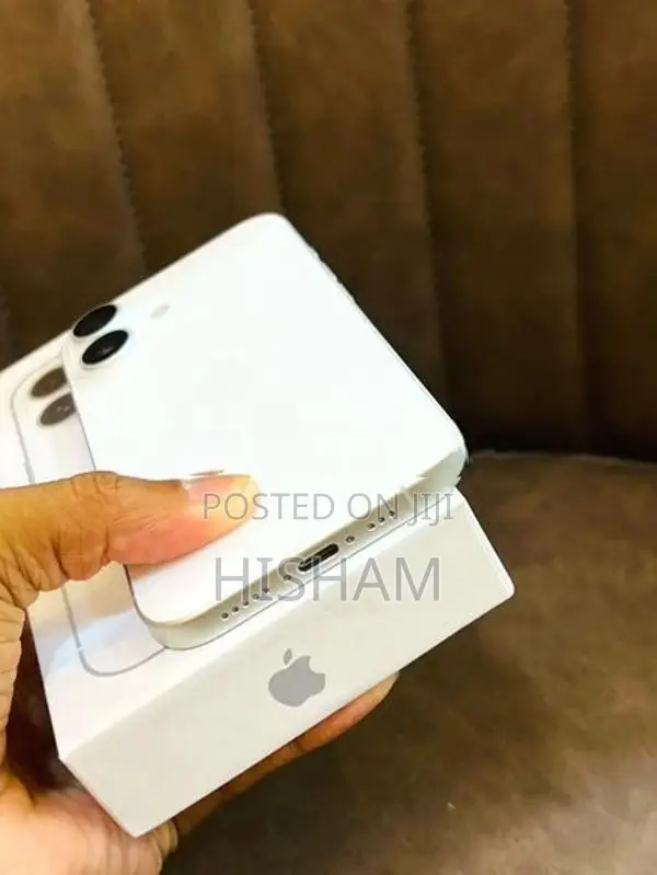 Apple iPhone 16 128GB (Used)