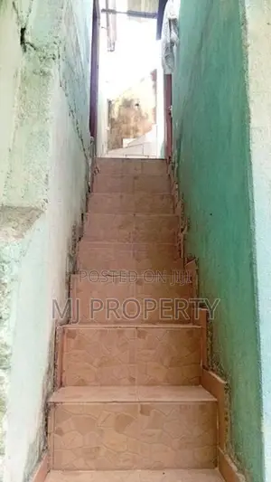 ( SR-1293) Valuable Small House Rent In Kalubowila
