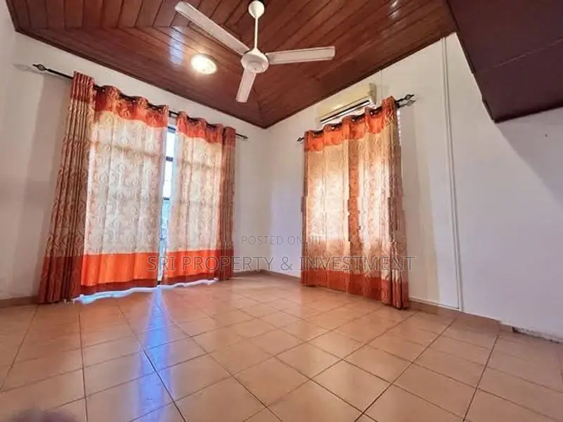 (KSR- 776) VALUABLE TWO STOREY HOUSE FOR RENT IN KOTTAWA, PALANWATTA