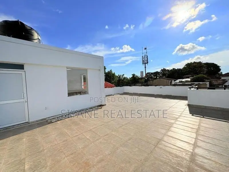 Luxury New House for Sale in Battaramulla
