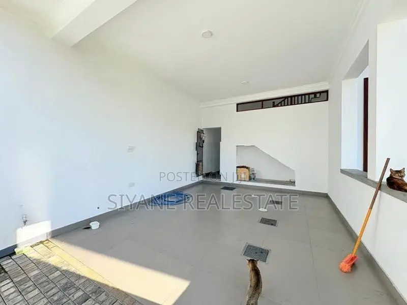 Luxury New House for Sale in Battaramulla