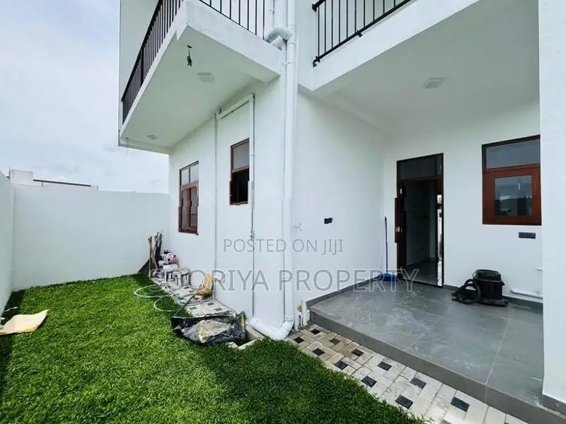 Brand New 2 Story House for Sale in Piliyandala