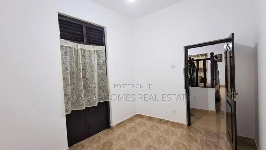 Fully Completed 2-Story House for Sale – Ja-Ela Town