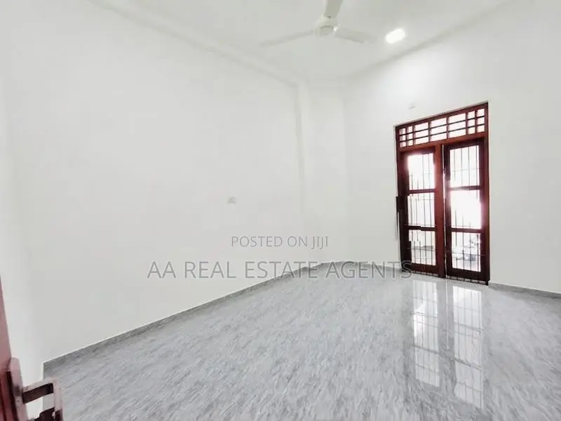 Brand New House with Slab for Sale in Wellampitiya