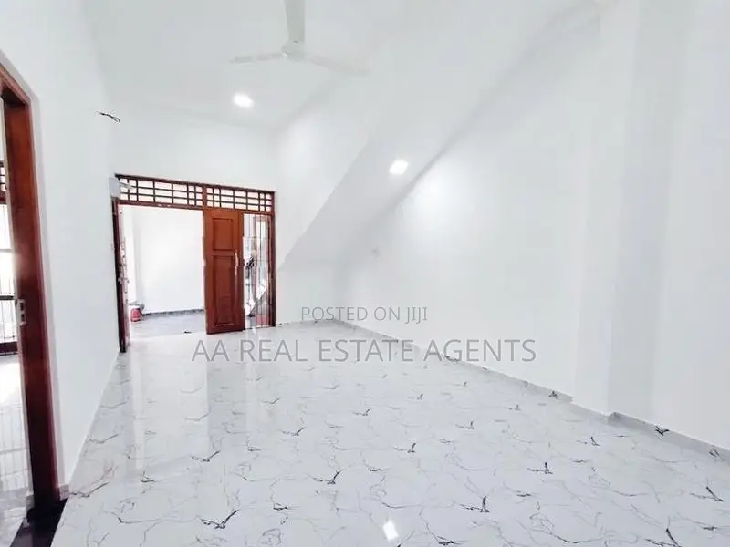 Brand New House with Slab for Sale in Wellampitiya