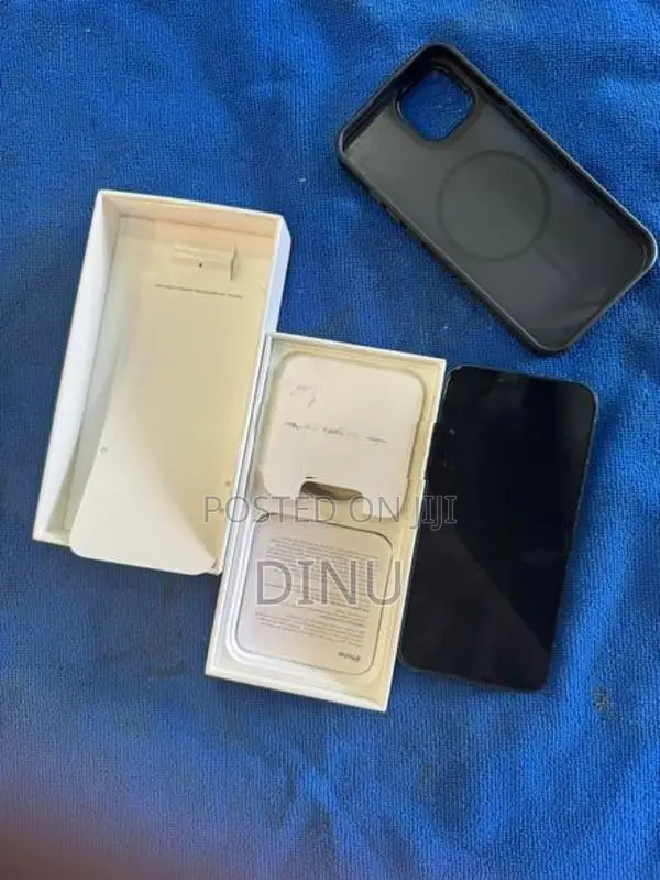 Apple iPhone 14 (Used)