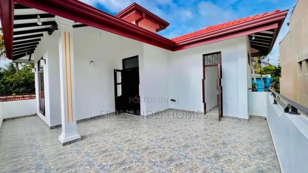 Dream Very Close To Bus Road New Luxury House Sale Negombo