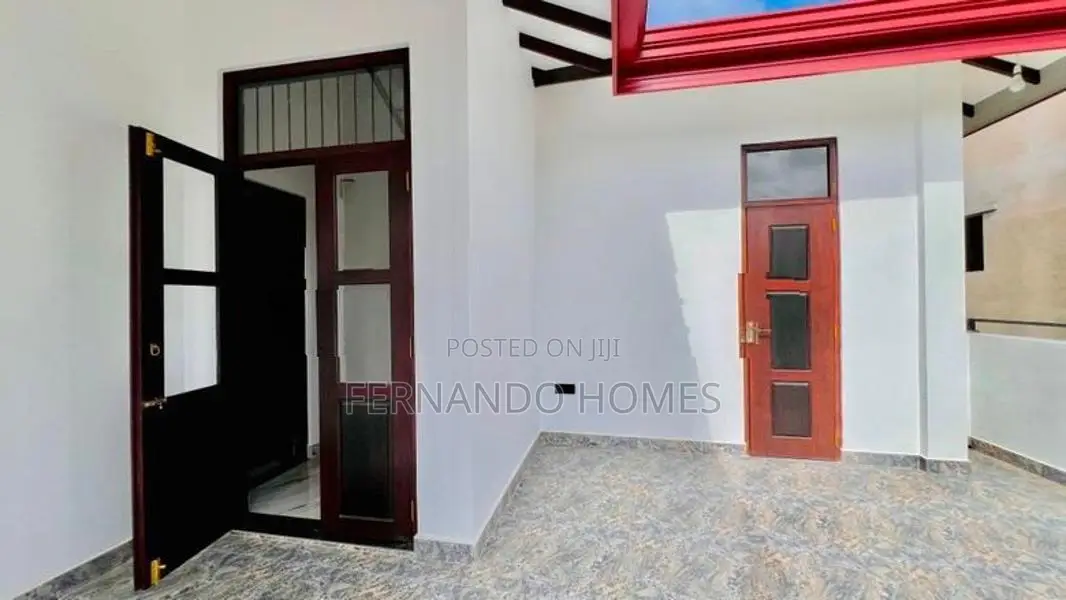 Dream Very Close To Bus Road New Luxury House Sale Negombo