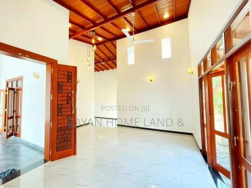 Brand New Uncommon Luxury Design Single Storey House in Piliyandala