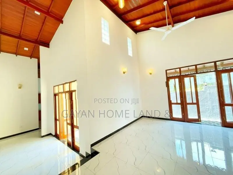 Brand New Uncommon Luxury Design Single Storey House in Piliyandala