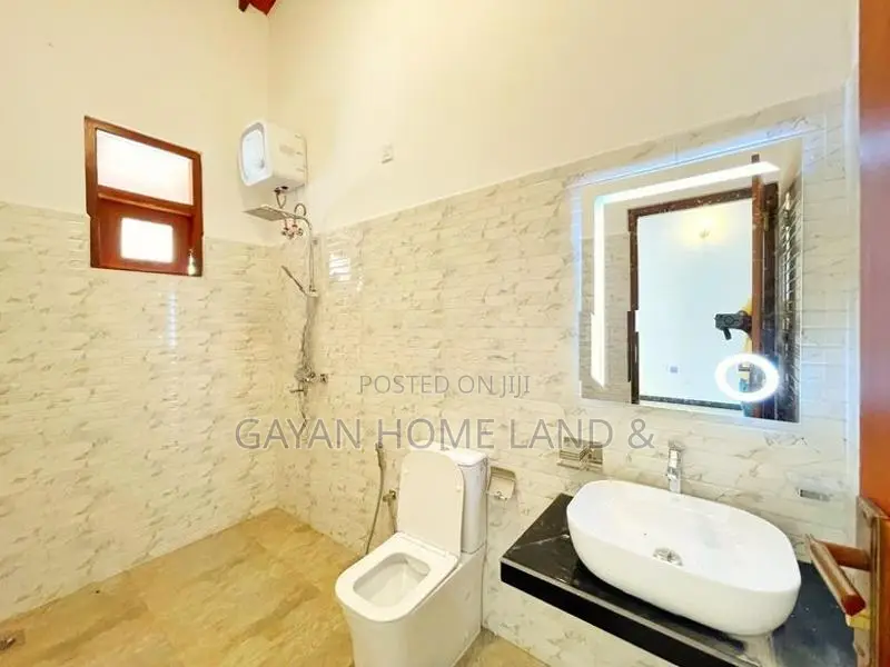 Brand New Uncommon Luxury Design Single Storey House in Piliyandala