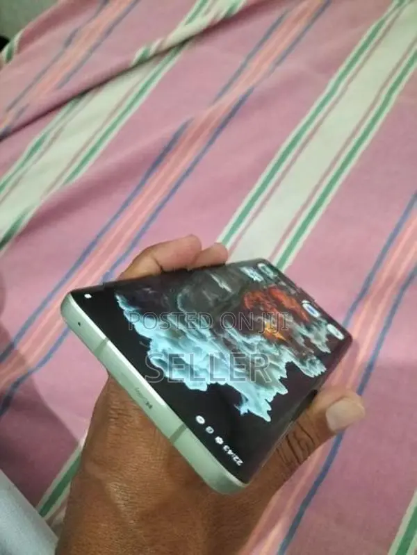 Moto Edge 40 256GB (Used)