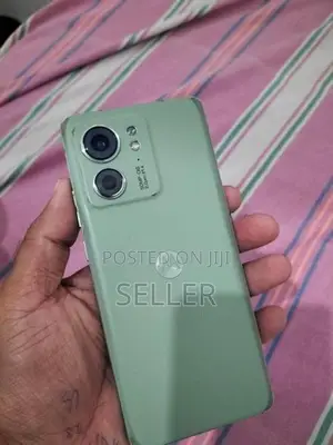 Moto Edge 40 256GB (Used)