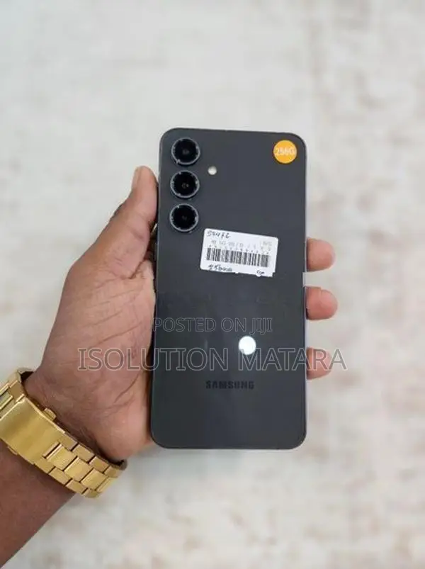 Samsung Galaxy S24 (Used)