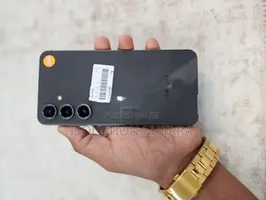Samsung Galaxy S24 (Used)
